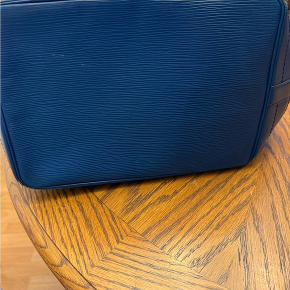 Louis Vuitton Blue Epi Noe GM - Picture 6 of 10